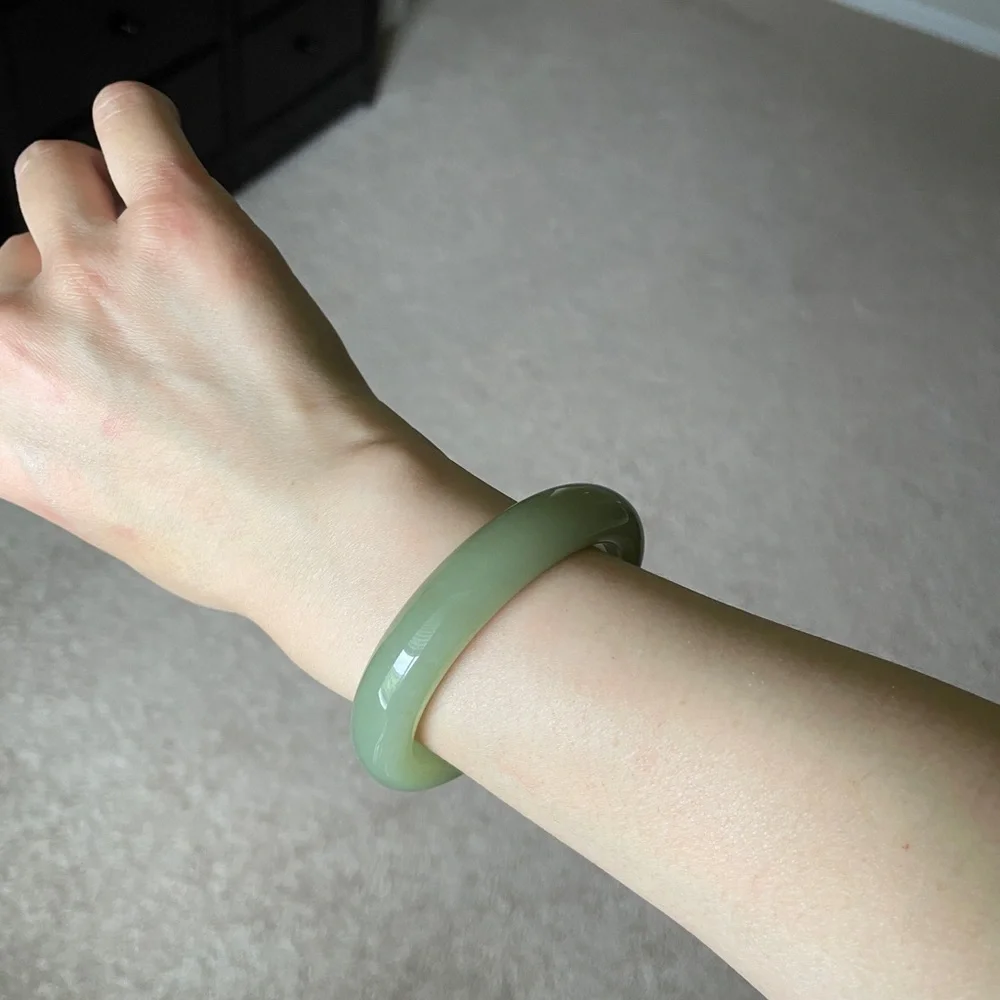 Natural Hetian Yellow Jade Bangle – With Water Lines | No Cracks | Certified